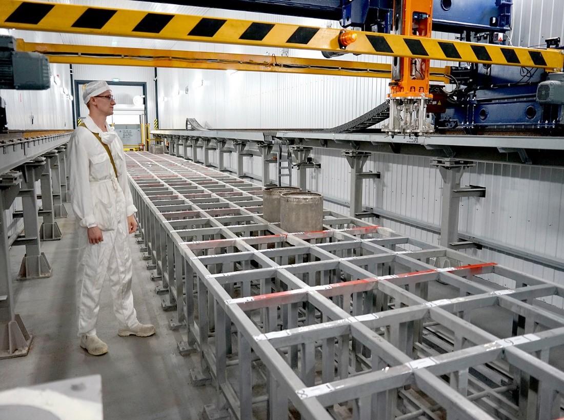 На СХК внедряют роботизированное оборудование для обращения с РАО